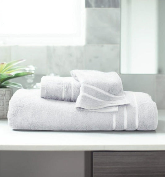 Classic White Bamboo Bath Towel | 30x59 inches