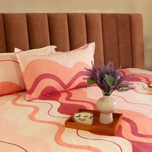 Combo of Blushing Dreams Bedding Set with Throw