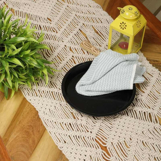Small Knot Macrame Table Runner Triangle