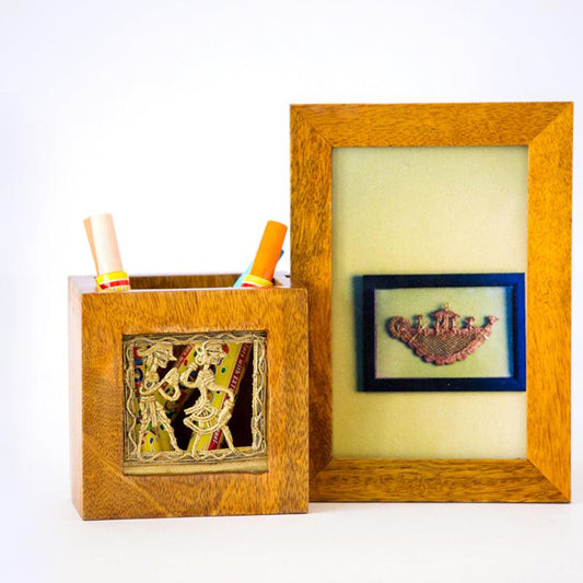 Pen Stand With Photo Frame