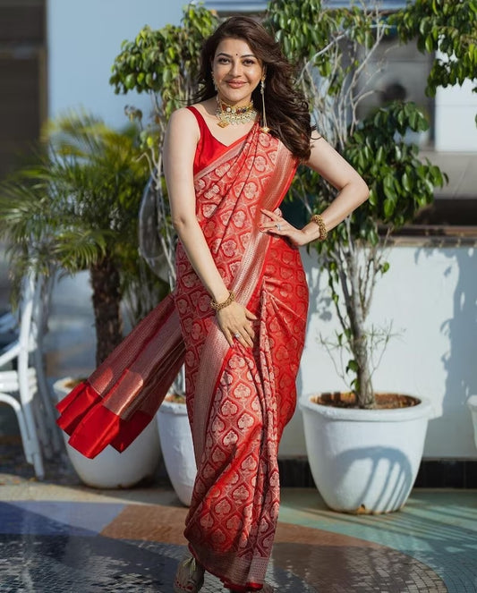 Red Soft Kanjivaram Banarsi Silk Saree With Blouse