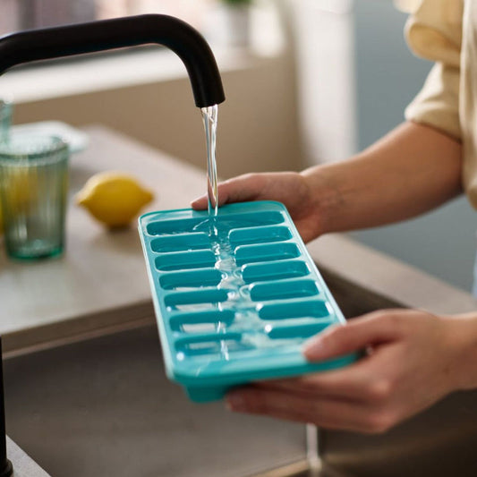 Demetria Flow Easy-Fill Ice Cube Tray