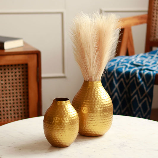 The Vero | Set of 2 Hammered Golden Metal Vases