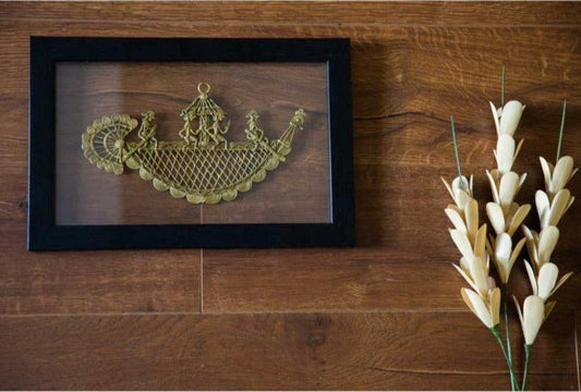 Naav Jaali In Wooden Frame Laminated In Glass