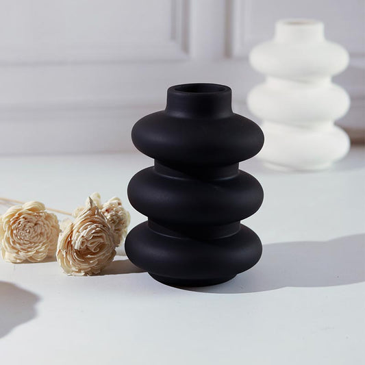Black Minimalist Spiral Vase