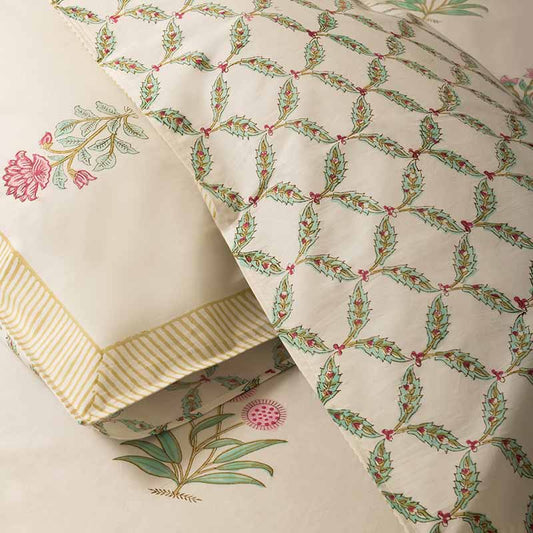 Poppy Bedsheet with Reversible Pillow Set | Double Size |  Get a freebie worth Rs 450