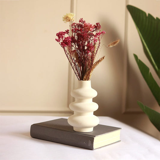 Tiered Modern Vase With Marshmallow Bunch