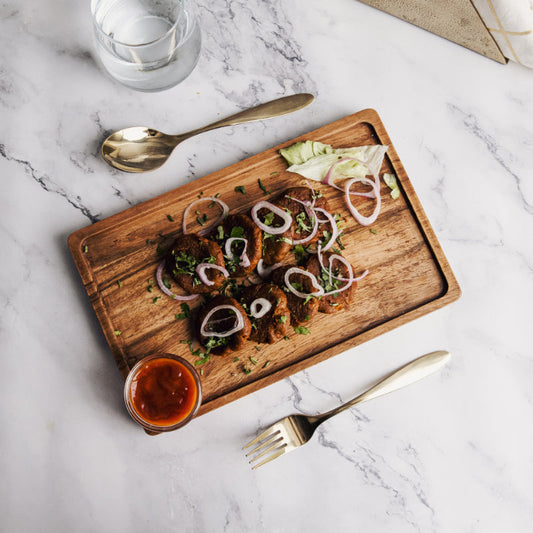 Dahlia Platter cum Serving Tray in Acacia Wood