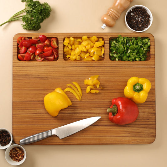 Chopping board with 3 Compartments