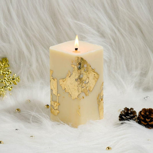 White Gold Love Cinnamon Roll Scented Candle